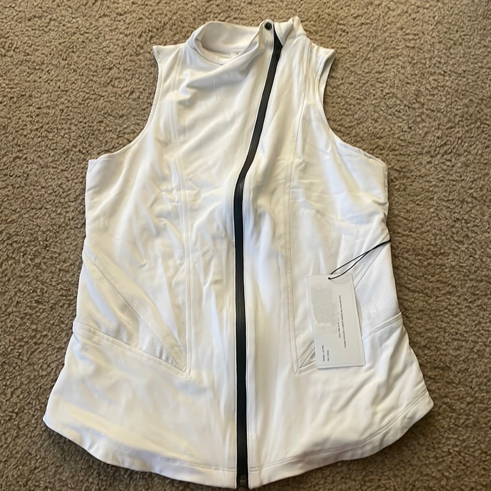 Balsa Athletica vest size Medium
